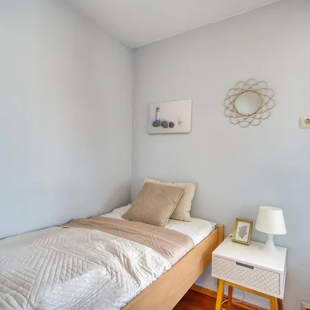 - Haus E, App 0e0906 Апартаменты